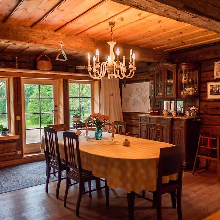 בית כפרי Nurka Talu